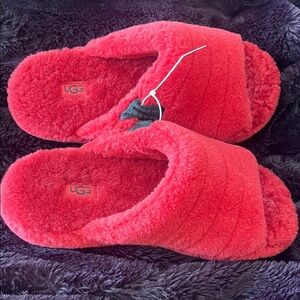 UGG Women's Red Fuzz Slide Slippers